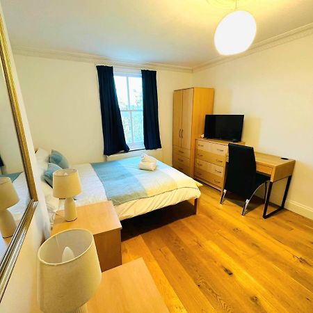 Cosy Home In Kensington - Great Location! 3 Minutes Walk To Earl'S Court Station Londyn Zewnętrze zdjęcie