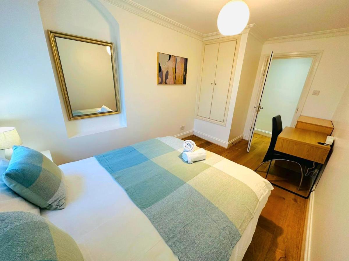 Cosy Home In Kensington - Great Location! 3 Minutes Walk To Earl'S Court Station Londyn Zewnętrze zdjęcie