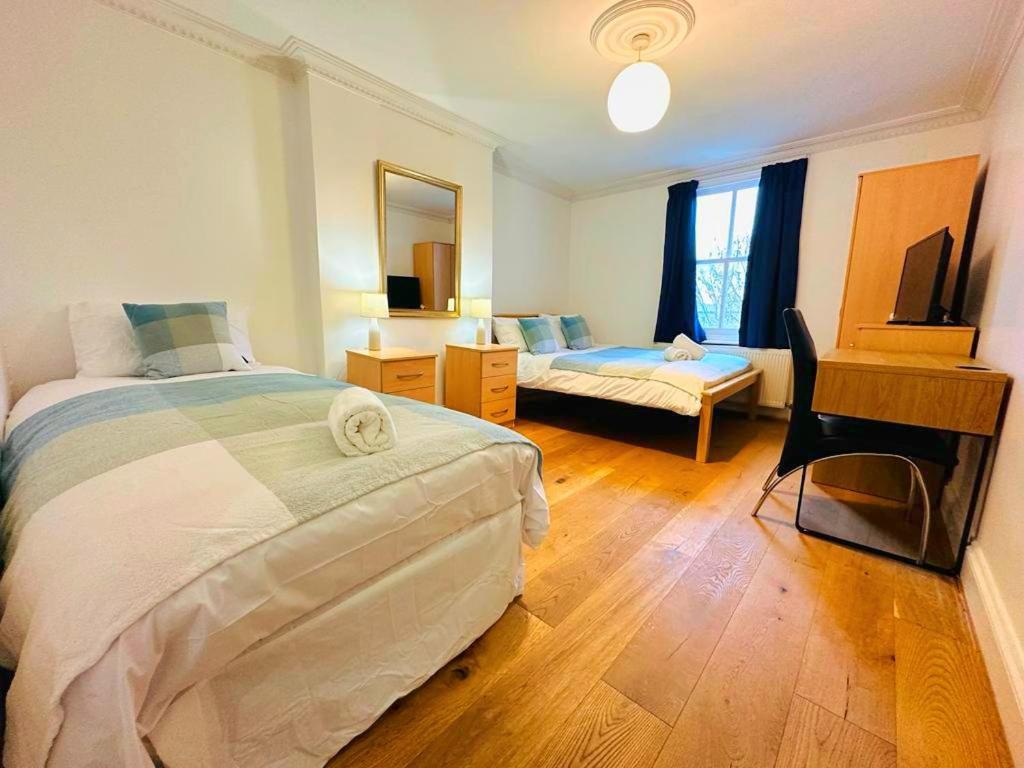 Cosy Home In Kensington - Great Location! 3 Minutes Walk To Earl'S Court Station Londyn Zewnętrze zdjęcie