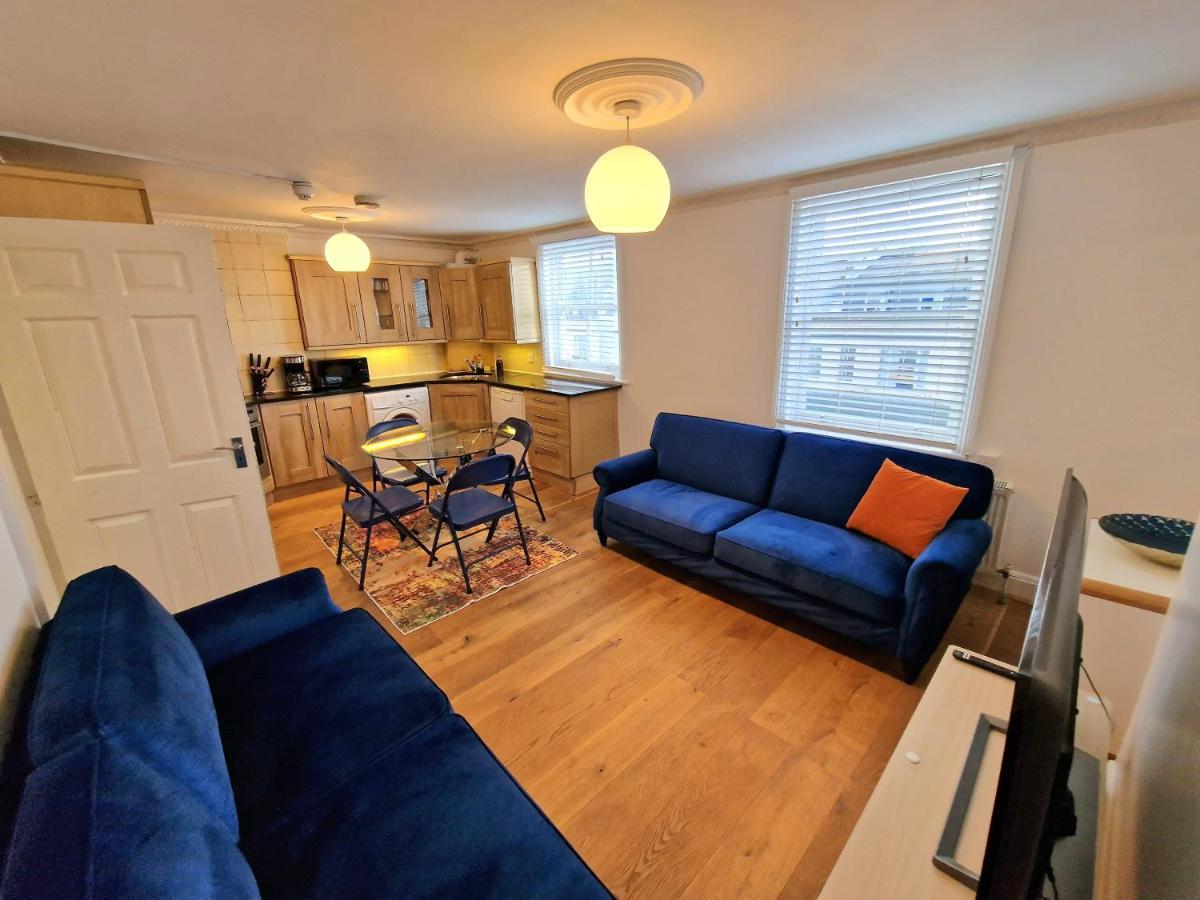 Cosy Home In Kensington - Great Location! 3 Minutes Walk To Earl'S Court Station Londyn Zewnętrze zdjęcie