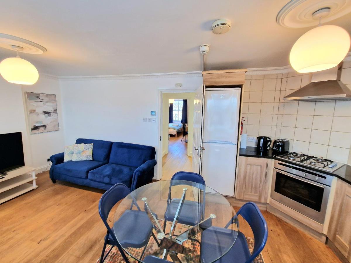 Cosy Home In Kensington - Great Location! 3 Minutes Walk To Earl'S Court Station Londyn Zewnętrze zdjęcie