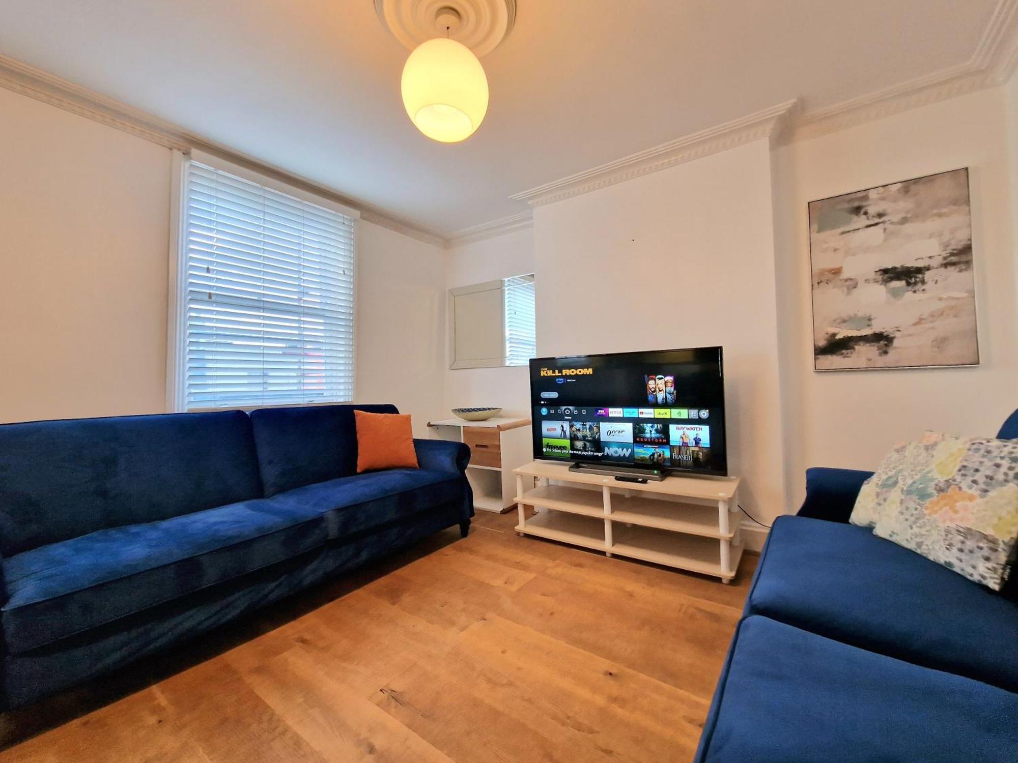 Cosy Home In Kensington - Great Location! 3 Minutes Walk To Earl'S Court Station Londyn Zewnętrze zdjęcie